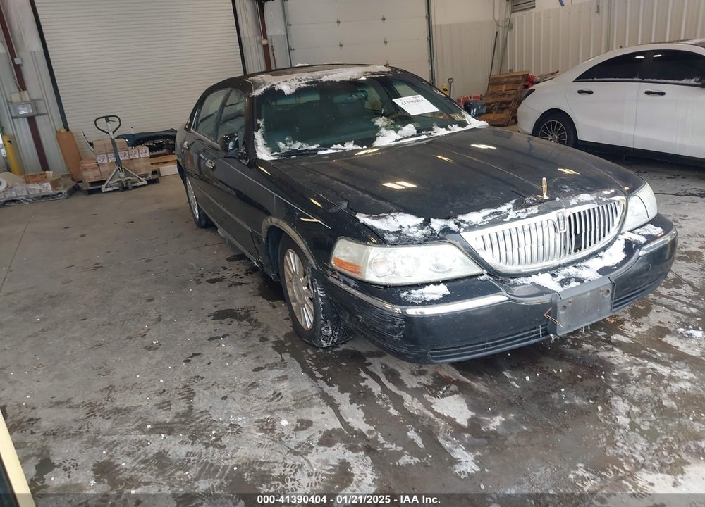 2004 LINCOLN TOWN CAR ULTIMATE VIN: 1LNHM83W64Y644935