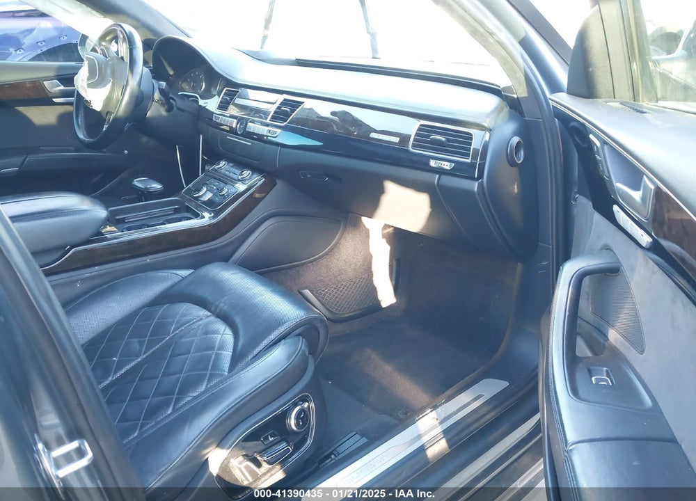 2016 AUDI A8 L 4.0T SPORT VIN: WAU43AFD1GN008031