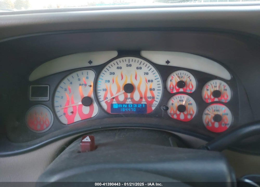 2002 CHEVROLET SILVERADO 1500 LS VIN: 2GCEC19T121151839