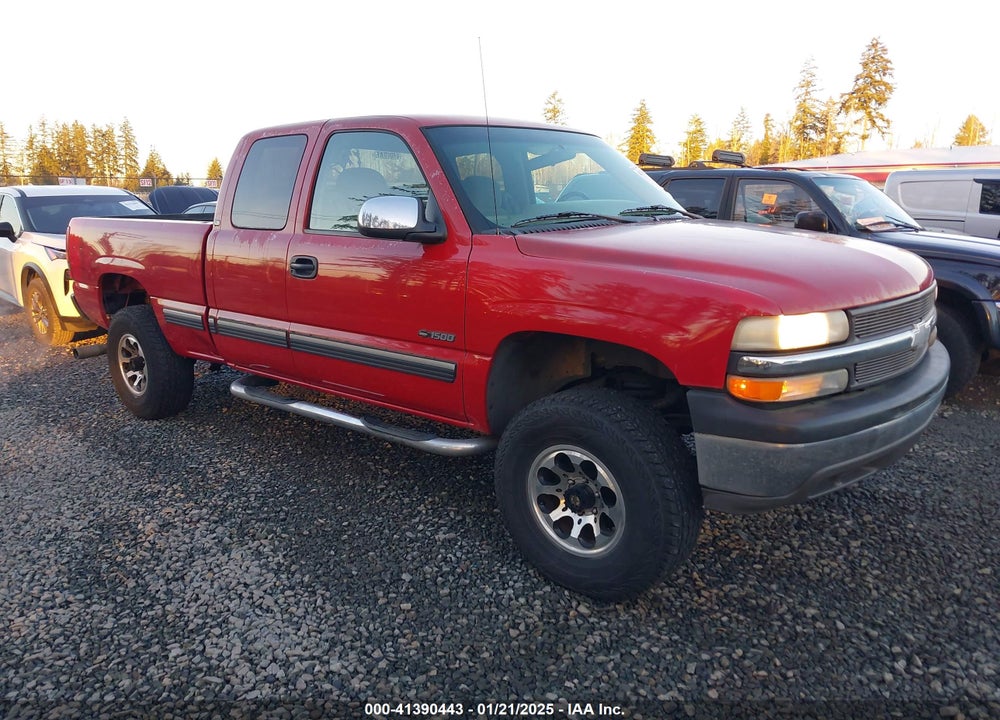 2002 CHEVROLET SILVERADO 1500 LS VIN: 2GCEC19T121151839