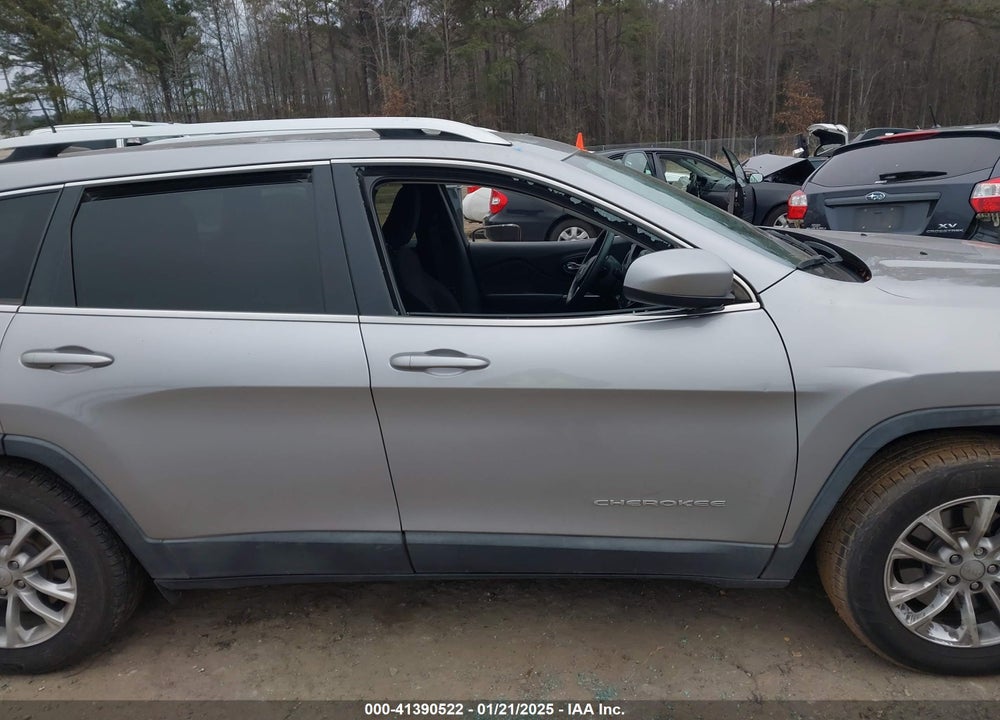 2019 JEEP CHEROKEE LATITUDE 4X4 VIN: 1C4PJMCB4KD425944