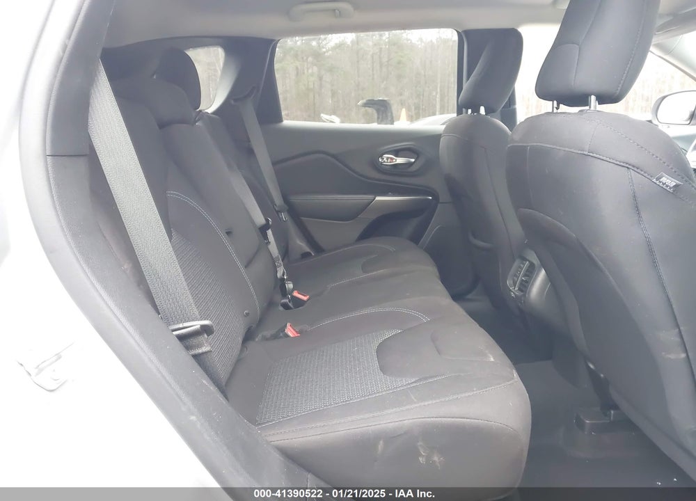 2019 JEEP CHEROKEE LATITUDE 4X4 VIN: 1C4PJMCB4KD425944
