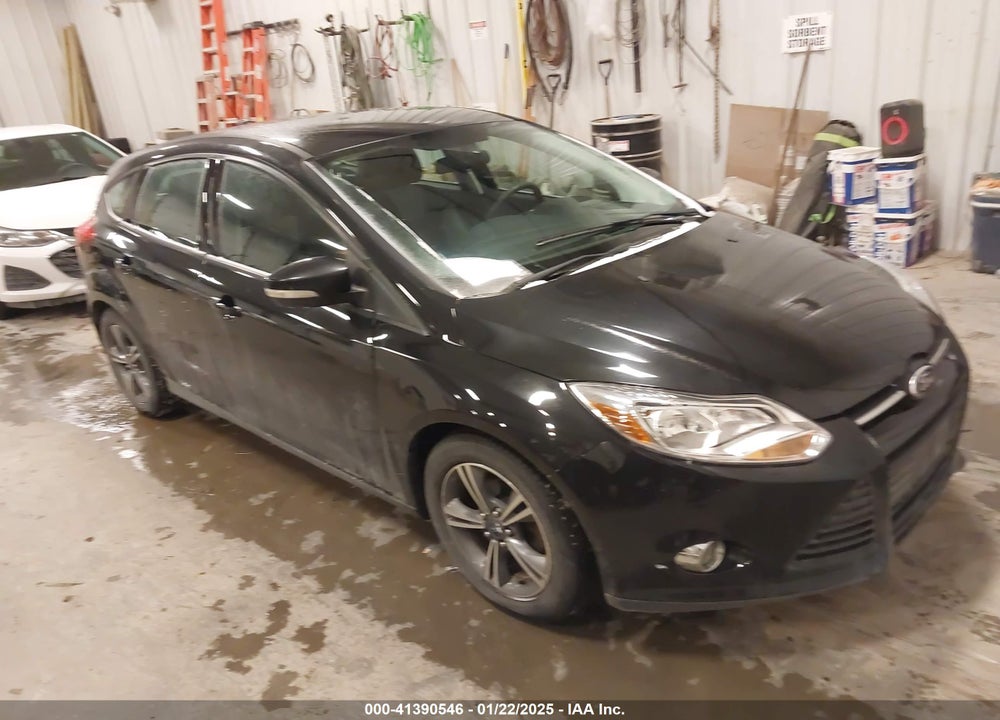 2014 FORD FOCUS SE VIN: 1FADP3K2XEL299263