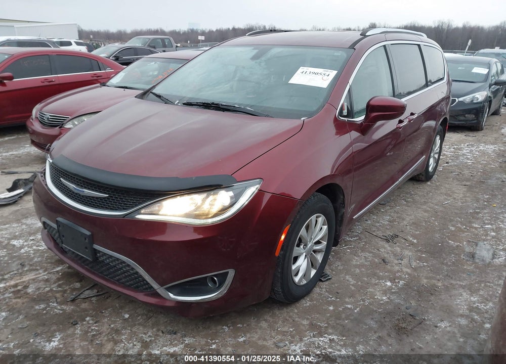 2018 CHRYSLER PACIFICA TOURING L VIN: 2C4RC1BG1JR216932
