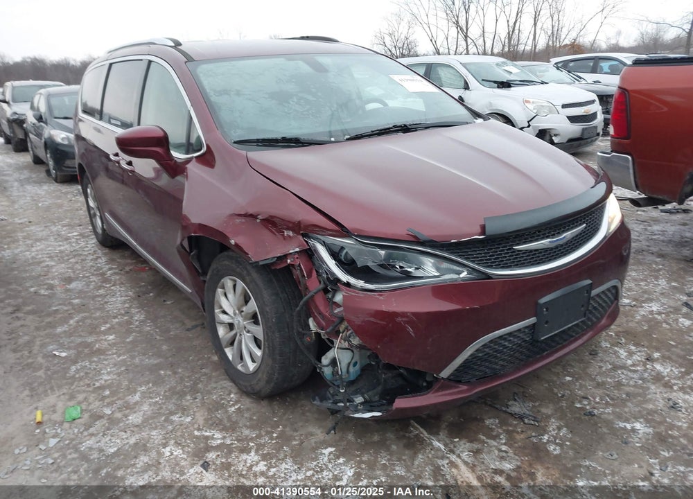 2018 CHRYSLER PACIFICA TOURING L VIN: 2C4RC1BG1JR216932