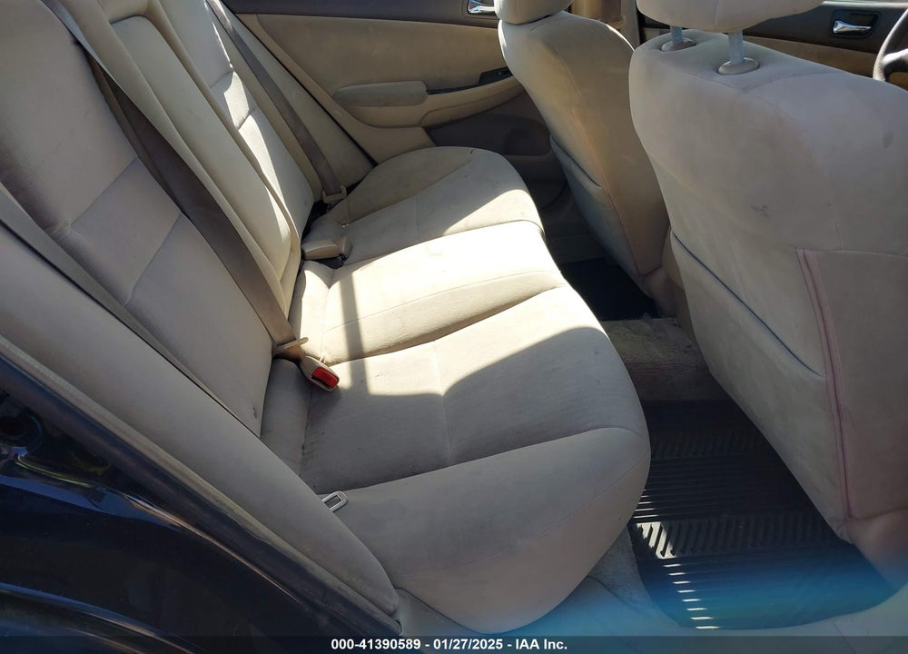 2003 HONDA ACCORD 2.4 LX VIN: 1HGCM563X3A005853