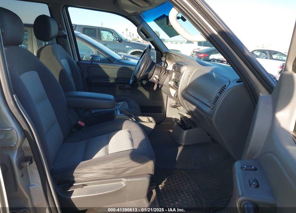 2005 FORD EXPLORER SPORT TRAC ADRENALIN/XLS/XLT VIN: 1FMZU67K05UB81960