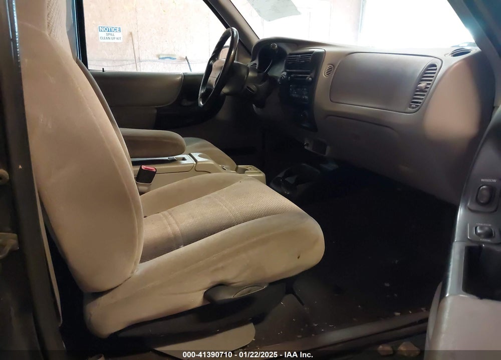 2000 FORD RANGER XLT VIN: 1FTZR15XXYPB00604