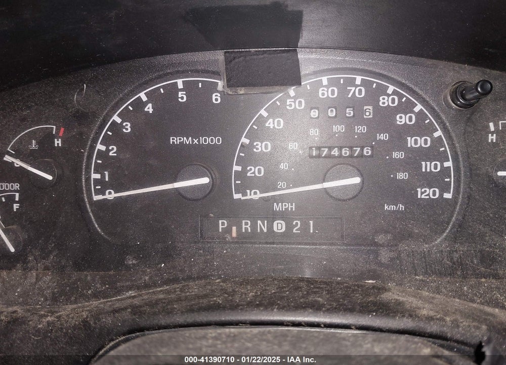 2000 FORD RANGER XLT VIN: 1FTZR15XXYPB00604