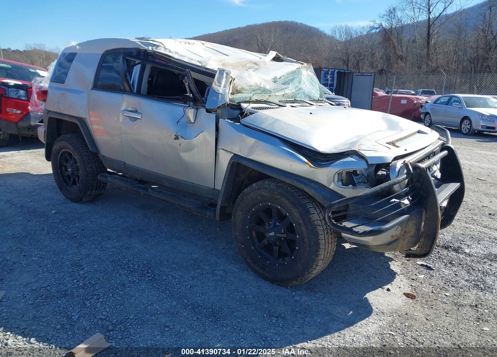 2007 TOYOTA FJ CRUISER VIN: JTEBU11F070089645