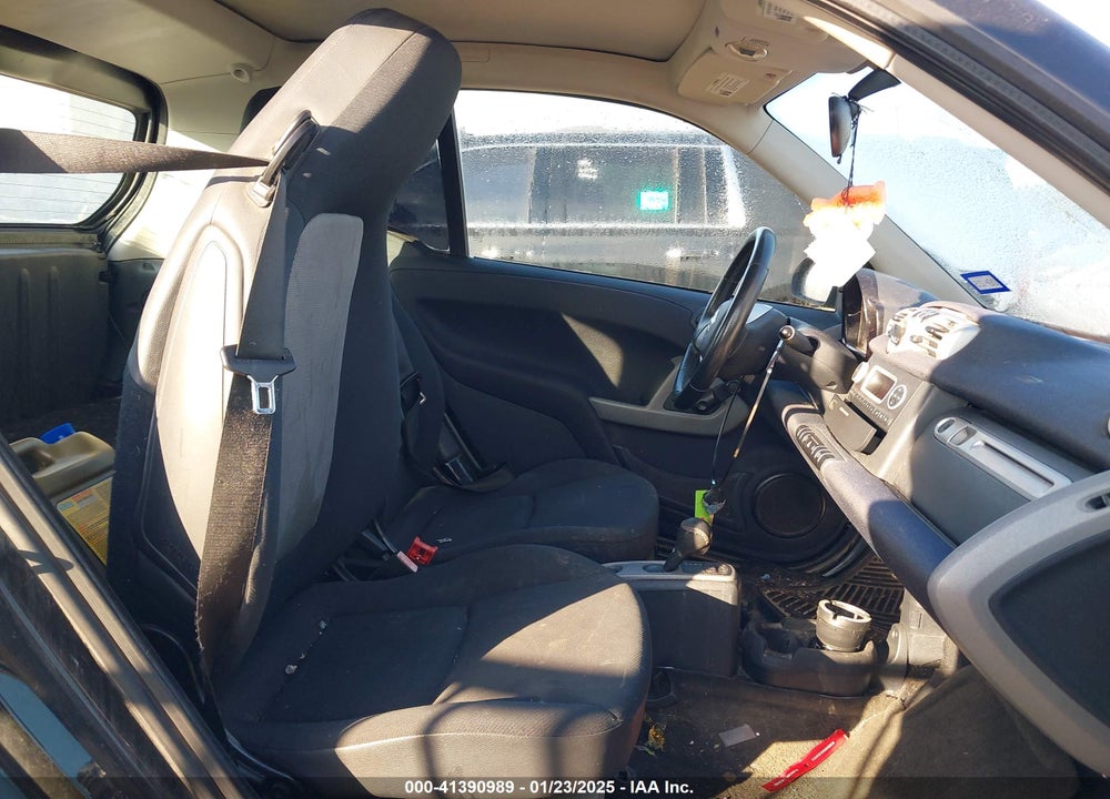 2011 SMART FORTWO PASSION/PURE VIN: WMEEJ3BA5BK427273