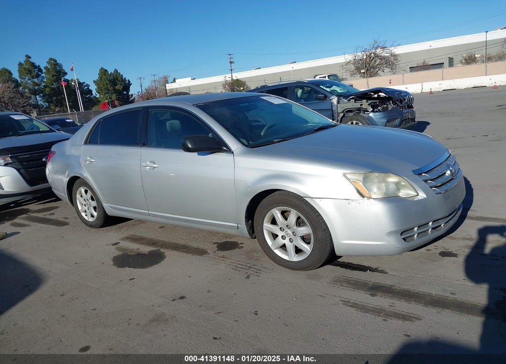 2005 TOYOTA AVALON XL VIN: 4T1BK36B35U038105
