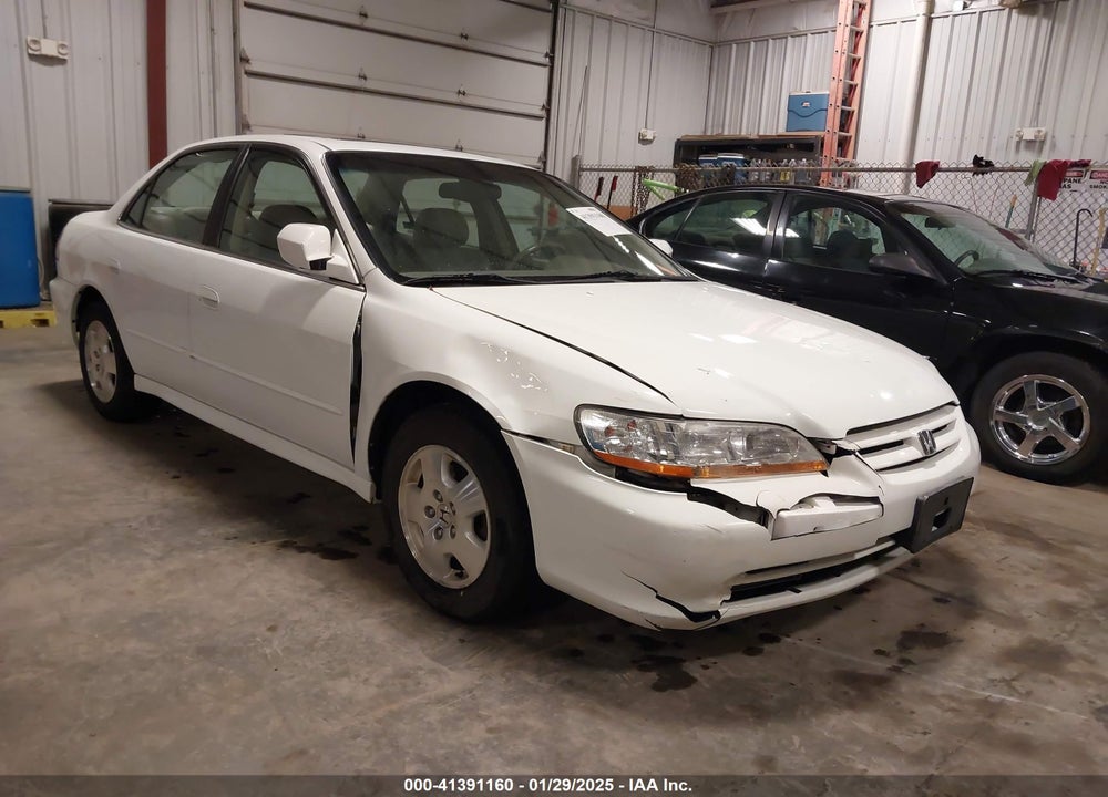 2002 HONDA ACCORD 3.0 EX VIN: 1HGCG16582A073620