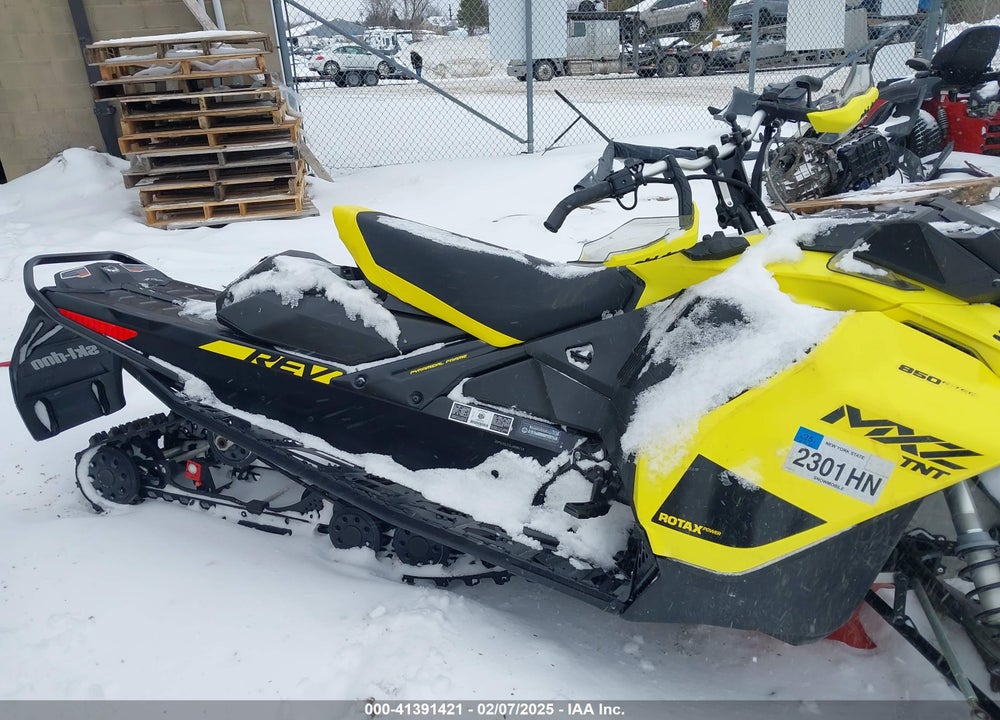 2020 SKIDOO MXZ TNT 800R VIN: 2BPSVDLD3LV000210