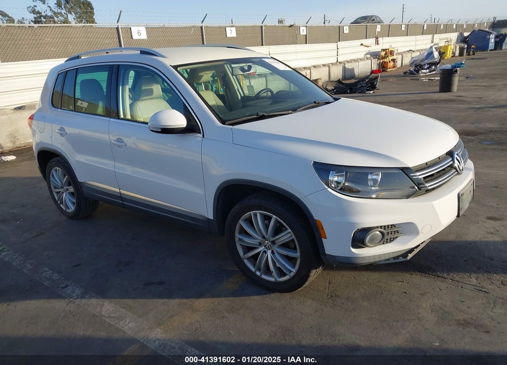 2012 VOLKSWAGEN TIGUAN SE VIN: WVGAV7AX0CW526099