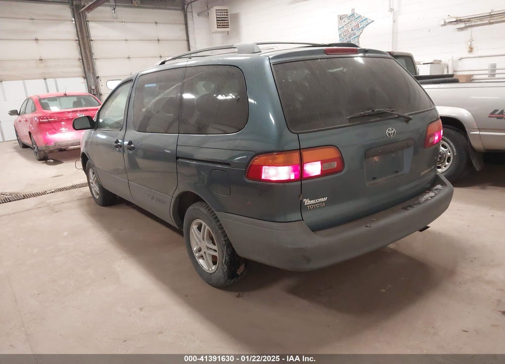 2000 TOYOTA SIENNA LE VIN: 4T3ZF13C3YU308076