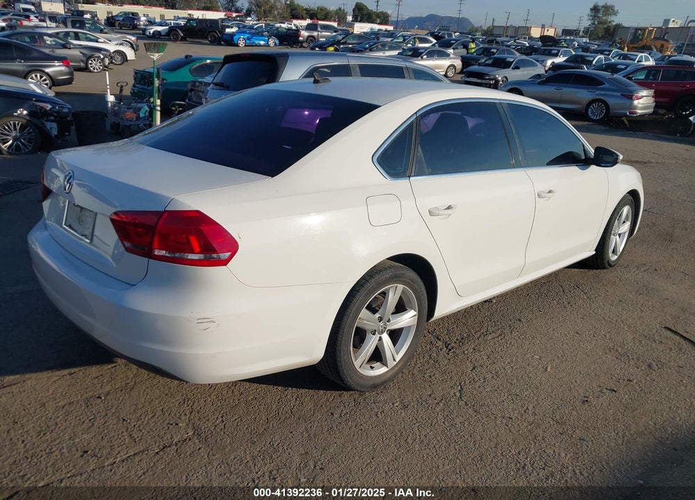 2012 VOLKSWAGEN PASSAT 2.5L SE VIN: 1VWBP7A3XCC020438