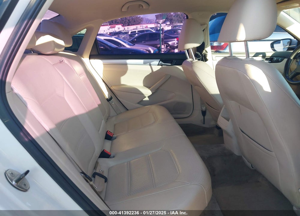 2012 VOLKSWAGEN PASSAT 2.5L SE VIN: 1VWBP7A3XCC020438