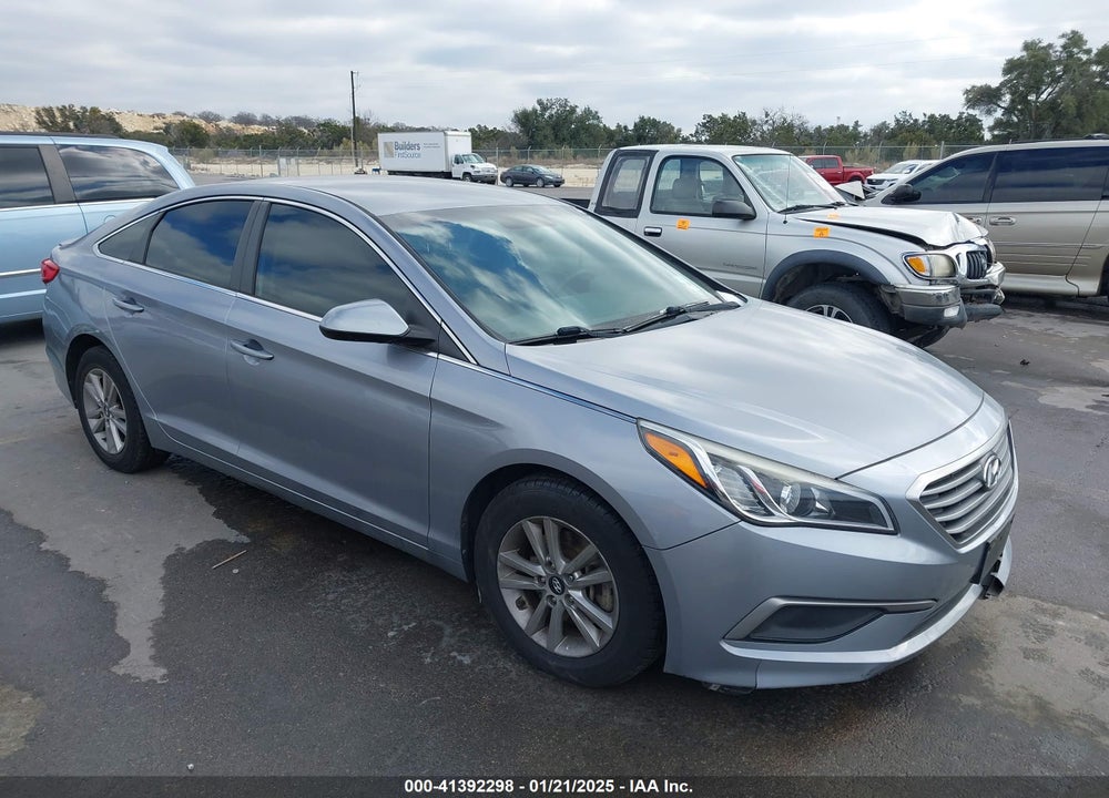 2016 HYUNDAI SONATA SE VIN: 5NPE24AF8GH330606