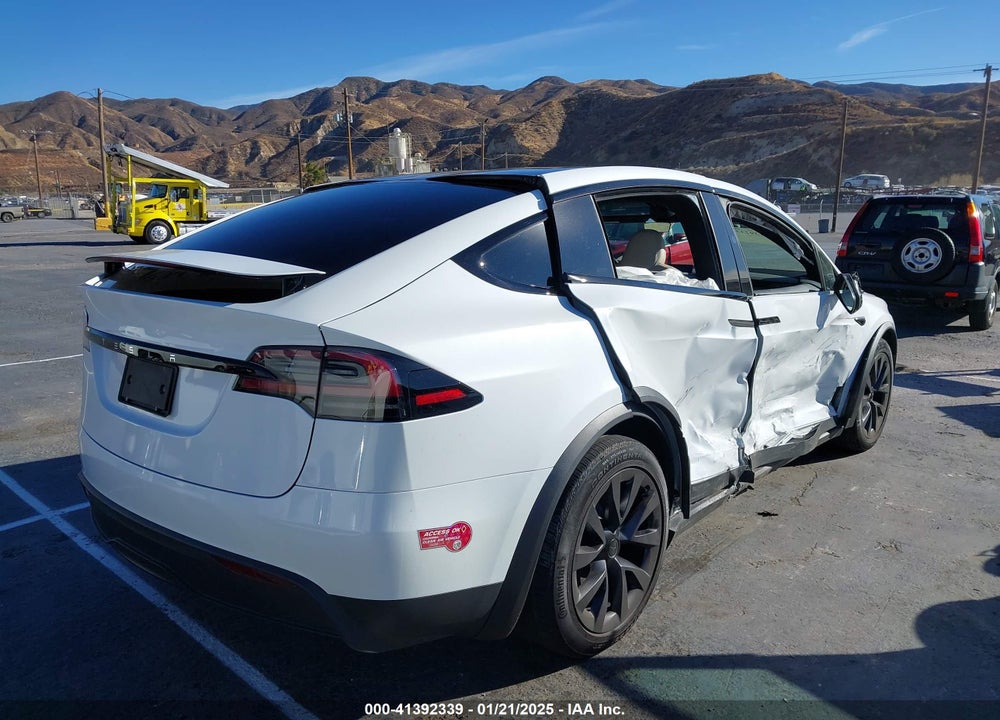 2023 TESLA MODEL X VIN: 7SAXCBE52PF412506