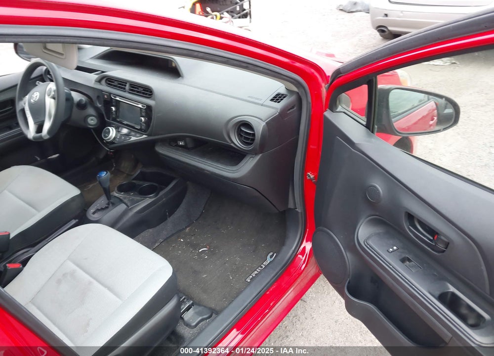 2015 TOYOTA PRIUS C VIN: JTDKDTB34F1098684