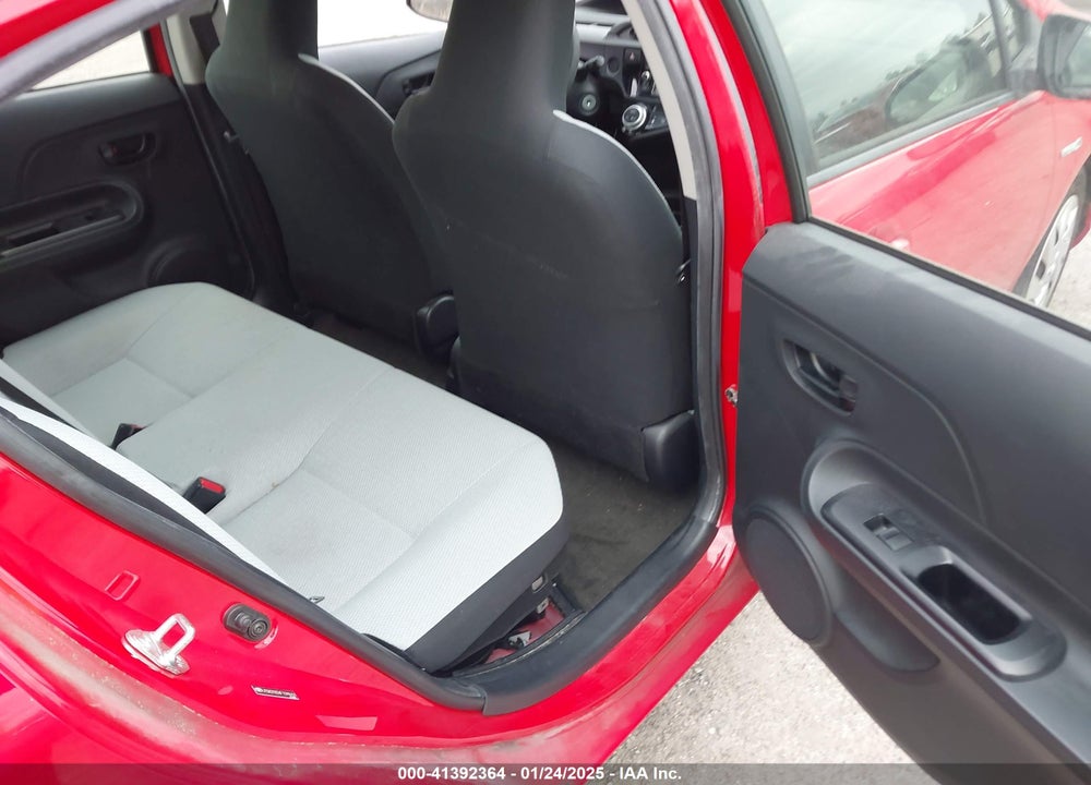 2015 TOYOTA PRIUS C VIN: JTDKDTB34F1098684