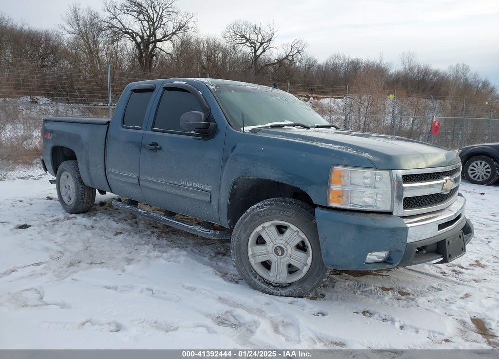 2011 CHEVROLET SILVERADO 1500 LT VIN: 1GCRKSE39BZ370197