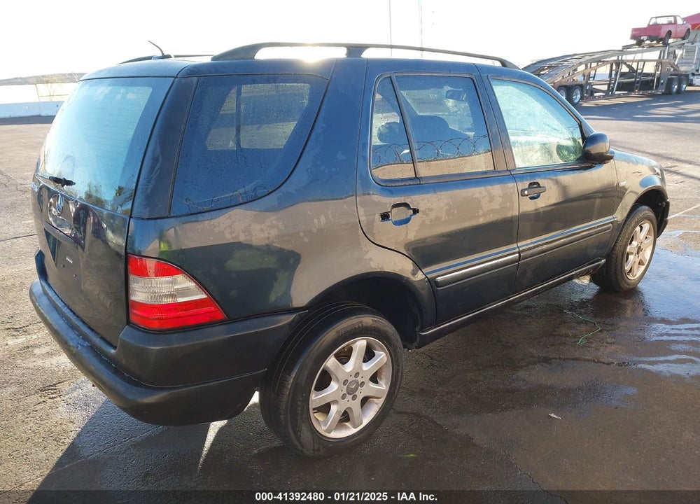 2001 MERCEDES-BENZ ML 430 VIN: 4JGAB72E01A251463