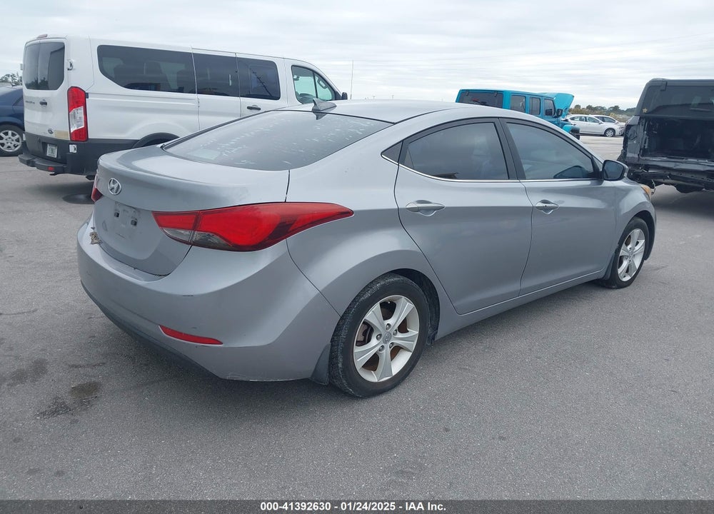 2016 HYUNDAI ELANTRA VIN: 5NPDH4AE5GH671060