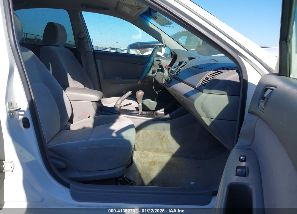 2003 TOYOTA CAMRY LE VIN: 4T1BE32KX3U152564