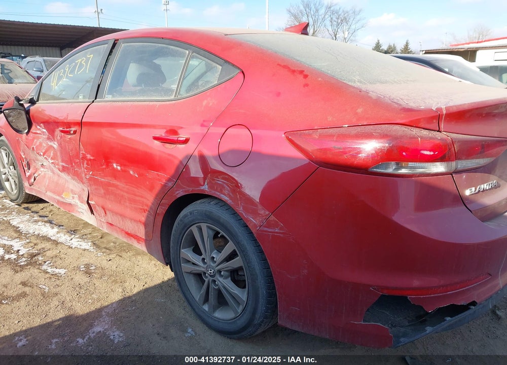 2018 HYUNDAI ELANTRA SEL VIN: 5NPD84LF8JH391324