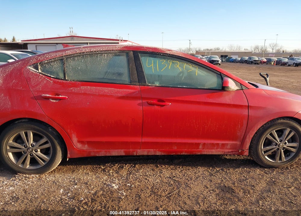 2018 HYUNDAI ELANTRA SEL VIN: 5NPD84LF8JH391324