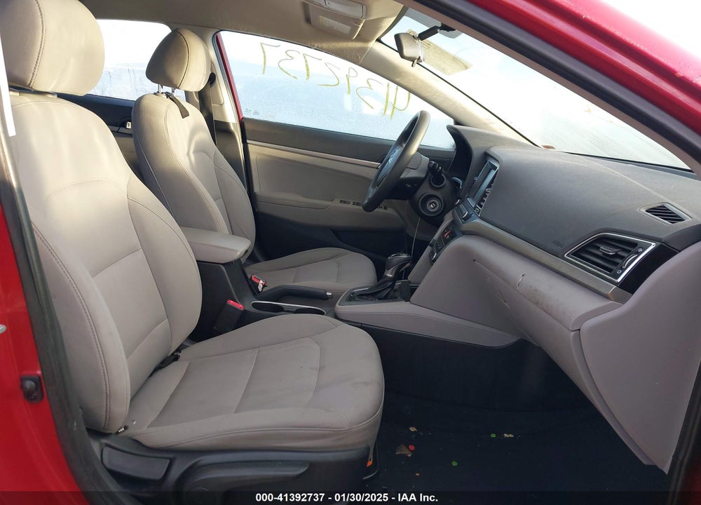 2018 HYUNDAI ELANTRA SEL VIN: 5NPD84LF8JH391324