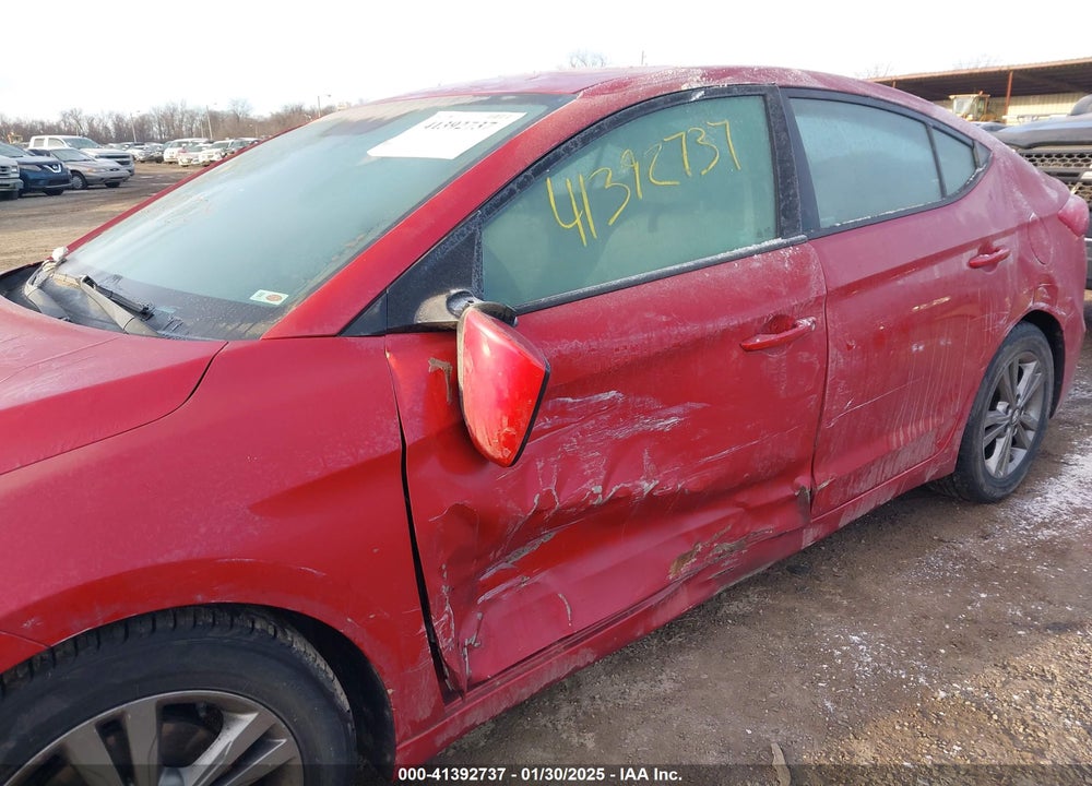 2018 HYUNDAI ELANTRA SEL VIN: 5NPD84LF8JH391324