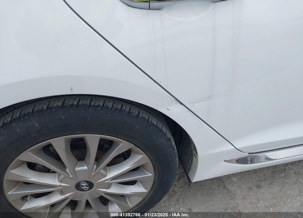2015 HYUNDAI SONATA LIMITED VIN: 5NPE34AF4FH046918