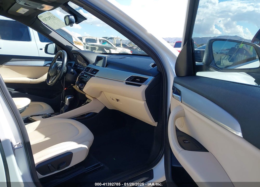 2016 BMW X1 XDRIVE28I VIN: WBXHT3C30G5F65711
