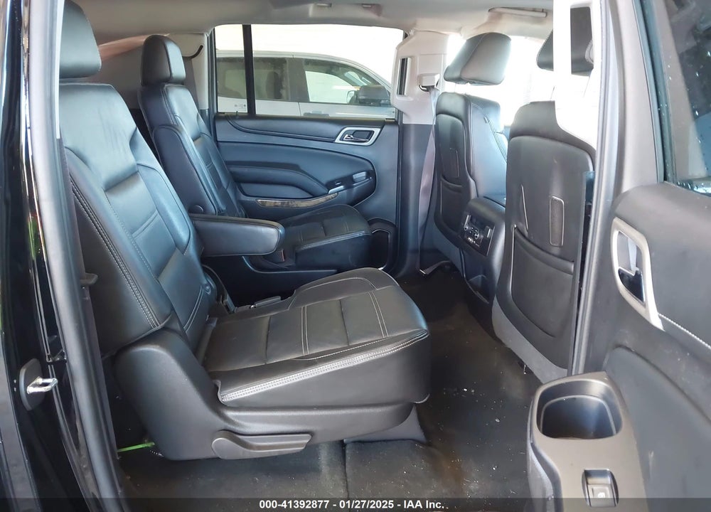 2016 GMC YUKON XL DENALI VIN: 1GKS2HKJ8GR173380