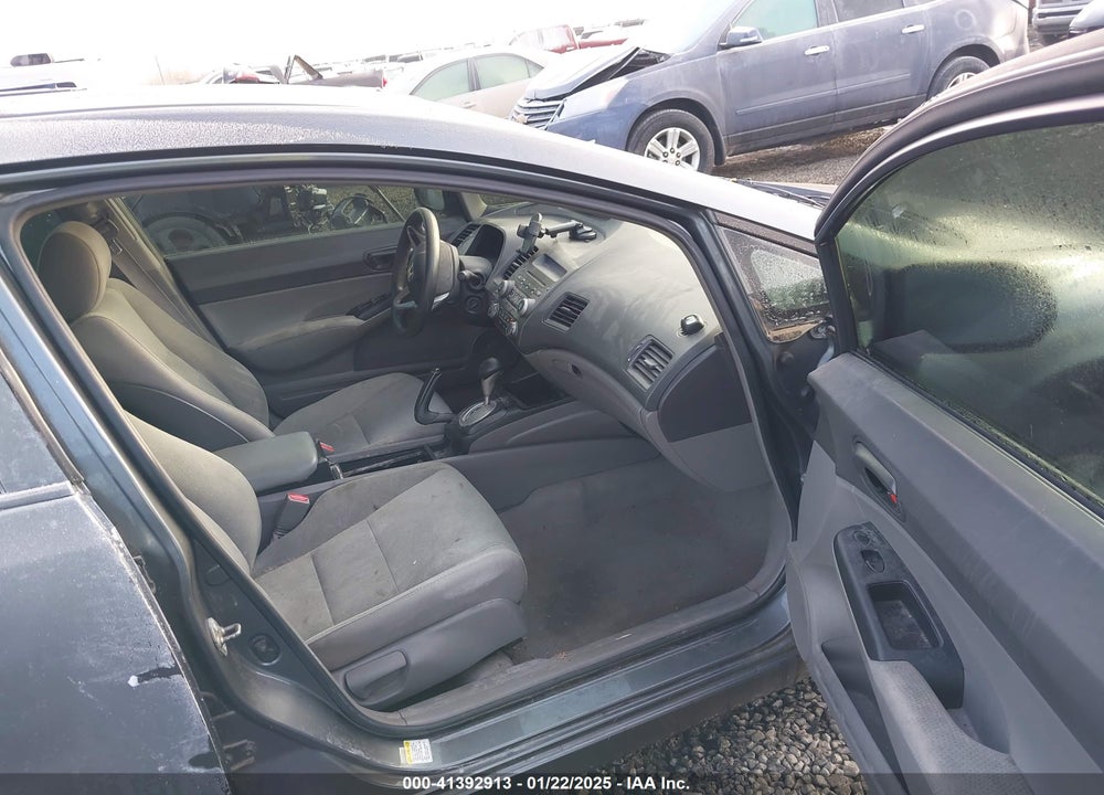 2011 HONDA CIVIC VIN: 19XFA1F30BE018040