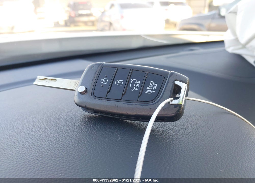 2019 HYUNDAI KONA SE VIN: KM8K12AA0KU379209