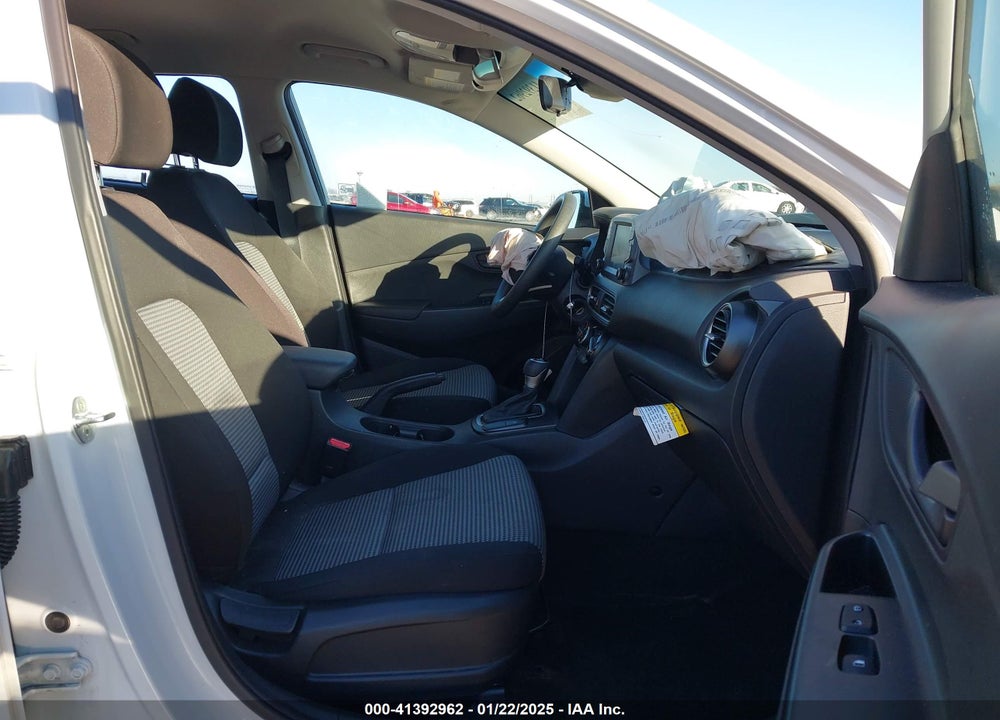 2019 HYUNDAI KONA SE VIN: KM8K12AA0KU379209