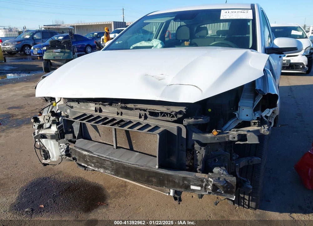 2019 HYUNDAI KONA SE VIN: KM8K12AA0KU379209