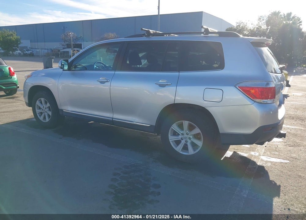 2013 TOYOTA HIGHLANDER BASE PLUS V6 VIN: 5TDBK3EH1DS269615