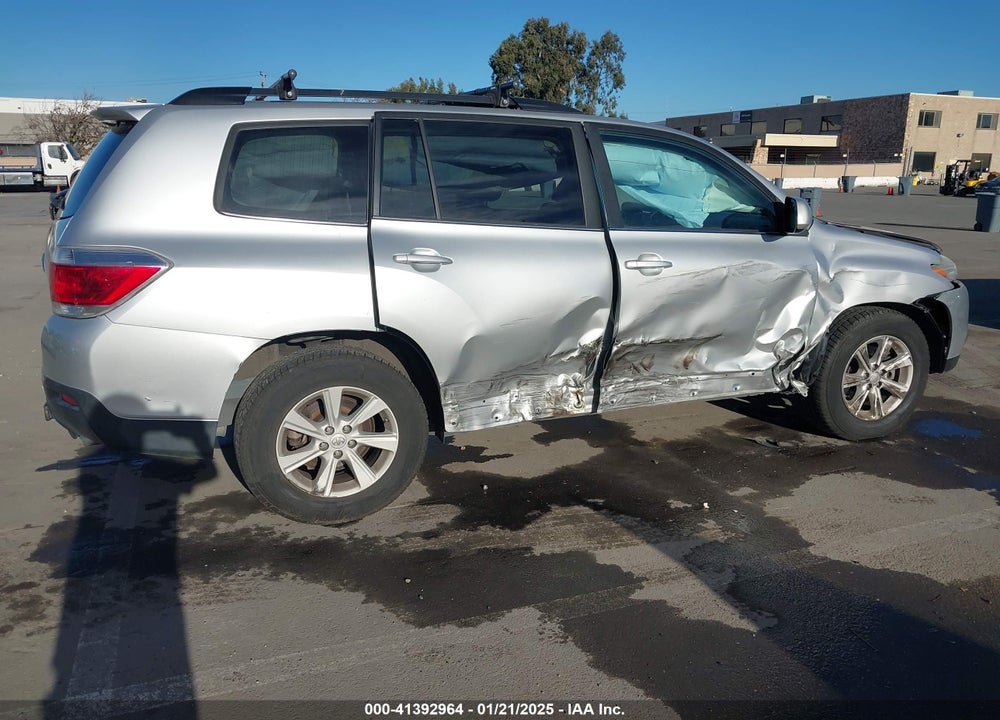 2013 TOYOTA HIGHLANDER BASE PLUS V6 VIN: 5TDBK3EH1DS269615