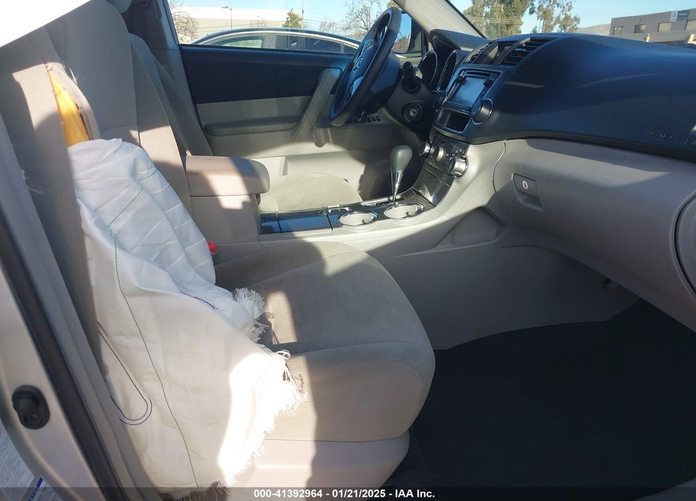 2013 TOYOTA HIGHLANDER BASE PLUS V6 VIN: 5TDBK3EH1DS269615