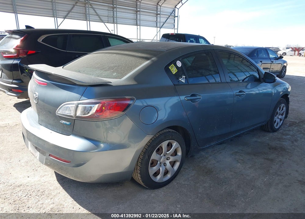 2013 MAZDA MAZDA3 VIN: JM1BL1U72D1701541