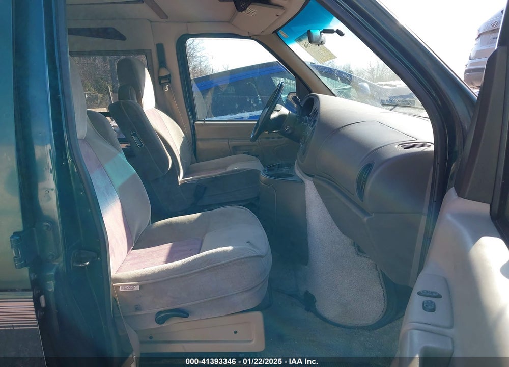 1999 FORD E 150 VIN: 1FDRE14W3XHB36482