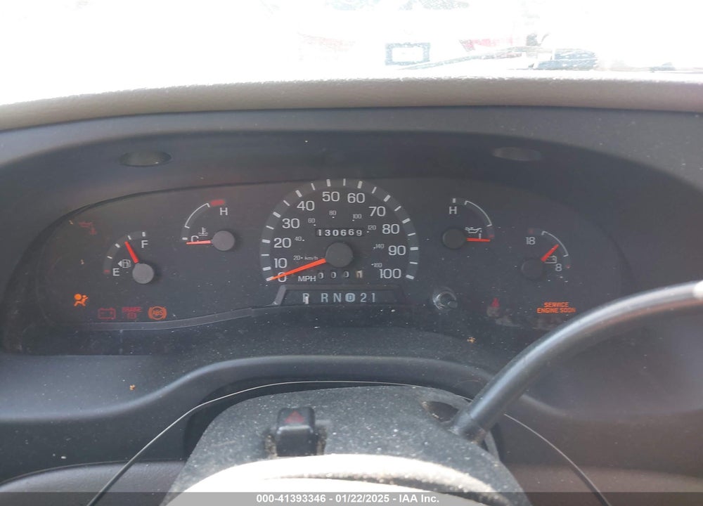 1999 FORD E 150 VIN: 1FDRE14W3XHB36482