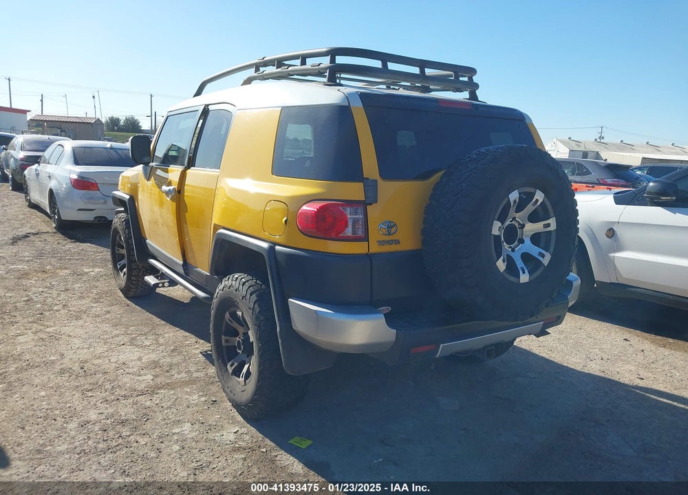2008 TOYOTA FJ CRUISER VIN: JTEBU11F28K031235