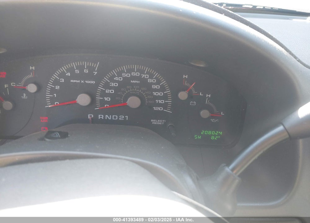 2004 FORD EXPEDITION XLS VIN: 1FMRU13W24LA44972