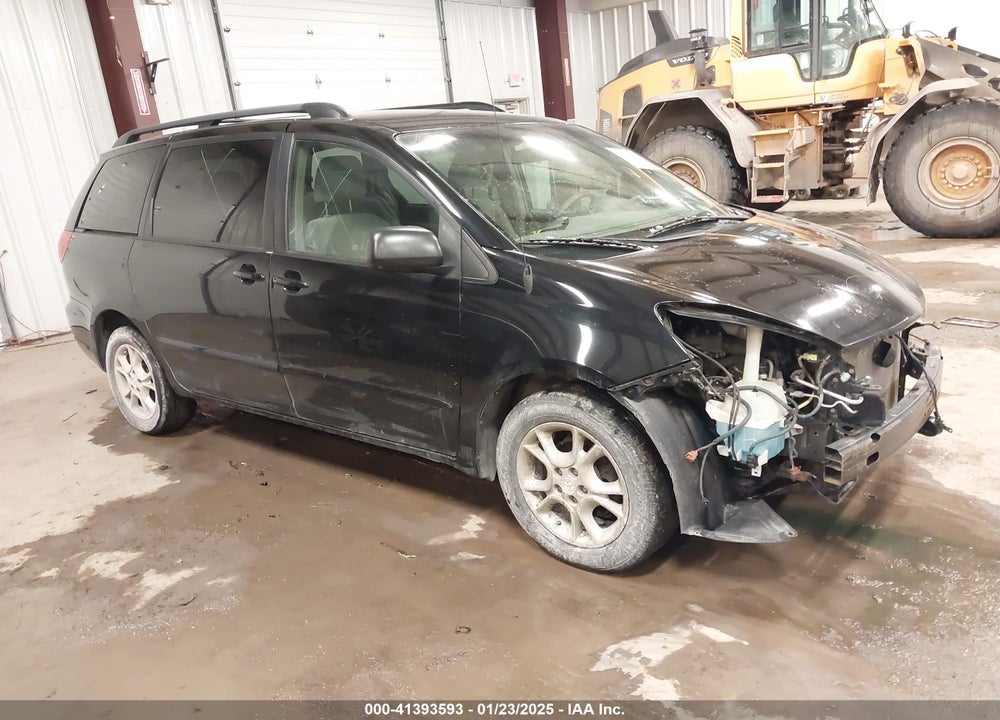 2010 TOYOTA SIENNA LE VIN: 5TDKK4CC3AS328981